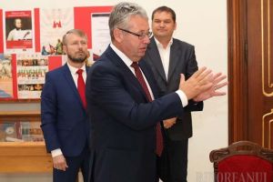 Transparenţă... soha! Obligată de Tribunal să spună cum cheltuie banii, UDMR Bihor susţine că nu e partid