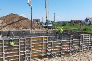 VIDEO Lucrările la segmentul autostrăzii Cristian – Râşnov, mult mai avansate decât erau programate