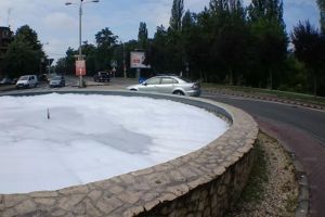 Cu apa cristalină în intersecţie! Fântâna ornamentală din Bălcescu costă 230.000 de euro