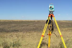 Primăria unui oraş din judeţul Botoşani a primit fonduri pentru înregistrarea gratuită a proprietăţilor în sistemul integrat de cadastru