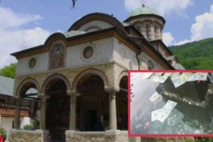 Tânăr şi hămesit, A FURAT banii dintr-o fântână sfântă!