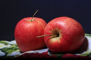 Un măr conţine 100 de milioane de bacterii! Unele ne afectează sănătatea