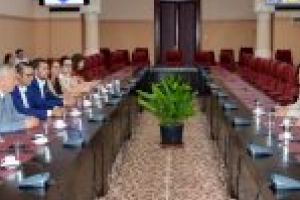 Preşedintele Consiliului Judeţean Dolj, Ion Prioteasa, a primit miercuri, la Palatul Administrativ, vizita ambasadorului extraordinar şi plenipotenţiar al Republicii Polone în România, Excelenţa Sa Marcin Wilczek