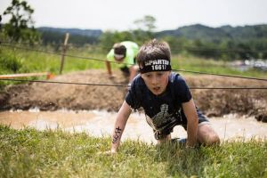 Peste 2.500 de participanţi cea mai tare cursă de obstacole, Spartan Race, în Poiana Braşov