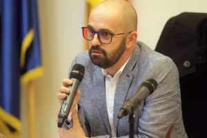Un tătic din Timişoara cere introducerea cursurilor obligatorii pentru părinţii care divorţează