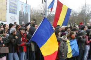 Aproape zece milioane de români sunt plecaţi în străinătate. Corupţia şi sărăcia, motivele plecării