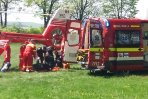 Femeie din Botoşani, în stare gravă, preluată de urgenţă de un elicopter SMURD