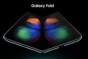 Samsung pune în vânzare telefonul pliabil Galaxy Fold, după ce i-a reparat defecţiunile (VIDEO)