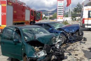 VIDEO – Au scăpat teferi dintr-un accident urât!