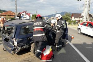 O tânără a fost rănită în urma unui accident, la Tiha Bârgăului (FOTO)