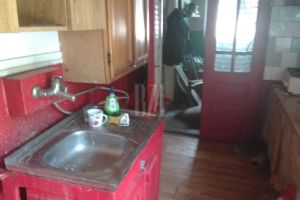 Dramatic! Soţia l-a părăsit pentru că fiica lor are un handicap! Acum este la un pas de a rămâne pe străzi