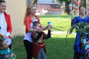 GALERIE FOTO: Sărbătoare la Cetatea Medievală Târgu Mureş. „Copiii cu dizabilităţi nu au nevoie de milă, ci de incluziune!”