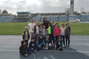 Sportiva, dar si profesor!:  Campioana Cristina Bujin pregateste copii la atletism, la CSS1 Constanta (galerie foto)