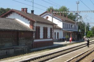 Cetăţean francez, electrocutat în gara din Aiud, după ce s-a urcat pe un vagon. Victima este în stare  gravă