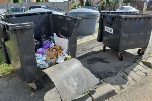 Primarul Ovidiu Creţu: Toată populaţia foloseşte necorespunzător containerele semiîngropate