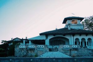   Info-Sud-Est: Reactia proprietarilor Palatului Reginei Maria din Mamaia: vor anularea contractelor si spun ca sunt preocupati de soarta monumentului