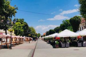 Decizie CL Bistriţa la cererea a 35 de societăţi comerciale de pe pietonal