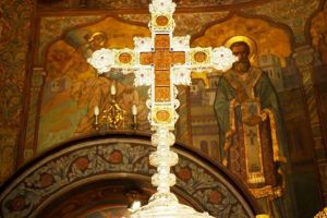 Semnul Sfintei Cruci este o mărturisire a credinţei creştine