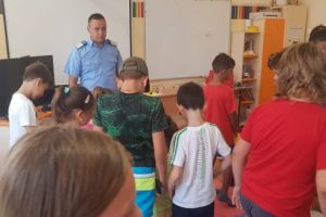 Elevii din judeţul Mureş informaţi cu privire la traficul de persoane