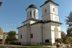 Mai multe posturi vacante de preot în Arhiepiscopia Târgovişte