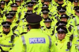 Noul premier britanic Boris Johnson anunta ca vor fi angajati 20.000 de politisti