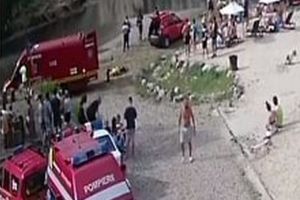 Turist de 26 de ani, căutat de scafandri în Crişul Repede, la Şuncuiuş