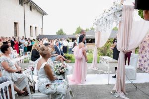 Monden! O vedetă din Botoşani se căsătoreşte! Va fi cununată de o familie de cunoscuţi oameni de afaceri