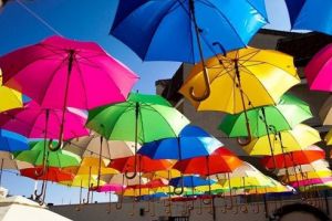 ASTĂZI. Jocuri de vacanţă în familie cu Maurer Residence la terasa Luar!