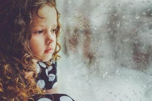 Efectele lipsei de afecţiune în copilărie la maturitate