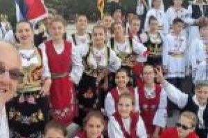 Festivalul Internaţional de Folclor de la Moldova Nouă duce tradiţia mai departe