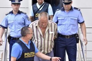 Rezultate probe ADN – Oasele găsite în curtea lui Dincă sunt de om. Fata dispărută a fost în maşina suspectului