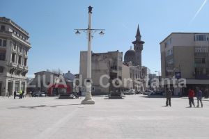 Merglamare.ro: Piata Ovidiu, de la loc de parcare la spatiu cultural (2012 – 2019)