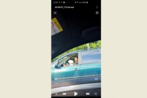 Copil filmat la volan, pe DN 1, la Bărcăneşti. Șoferul care a reclamat totul, pus pe drumuri de poliţiştii care au preluat apelul la 112