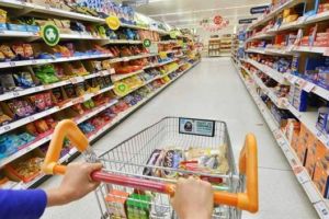 Afacerile din comerţul cu amănuntul şi serviciile au crescut în primele cinci luni