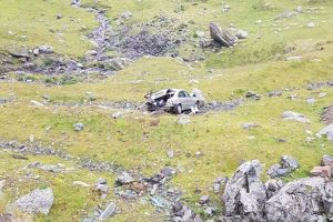 Maşina căzută în prăpastie pe Transfăgărăşan – Șoferul a ignorat regulamentul de funcţionare