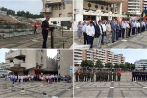 FOTO/VIDEO. Moment de reculegere pentru Alexandra şi Luiza, de Ziua Imnului Naţional