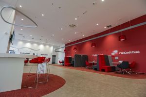 Unicredit Bank a deschis o nouă sucursală pentru timişoreni, în ansamblul mixt Iulius Town