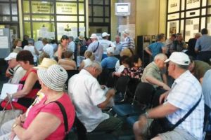 Pensionarii prahoveni pot depune cerere pentru bilete de tratament si pentru lunile septembrie, octombrie si noiembrie