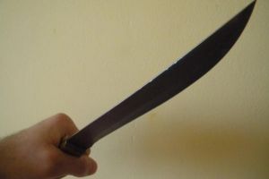 Arădeancă ATACATĂ cu CUȚITUL de iubit! Bărbatul a fost ARESTAT