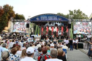 ”Nunta Zamfirei” continuă: Concerte în a patra seară de festival (VIDEO)