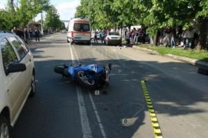 Motociclist „catapultat” din impact la Cotmeana