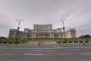 USR solicita sesiune extraordinara in Parlament si propune masuri pentru prevenirea cazurilor din Caracal