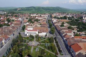 Clădirea unei primării din judeţul Alba, monument istoric, va fi iluminată arhitectural cu un sistem LED în valoare de 130.000 de euro