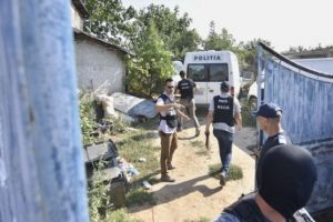 Noi informaţii HALUCINANTE din raportul MAI - Poliţia se învârtea la un kilometru distanţă de casa în care A MURIT Alexandra