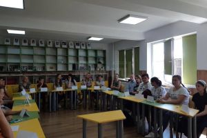 Şcoala de vară „Gaudeamus” s-a deschis, ieri, la Liceul Tehnologic din Dumbrăveni, cu o ...