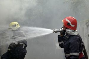 Incendiu într-un bloc din Micro 20