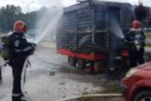 FOTO. Langoşerie în flăcări! Toneta din zona AEM a ars ca o torţă!