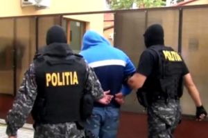 Un nou DOSAR pentru TRAFIC de DROGURI la Piteşti!