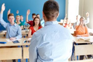 Examenul naţional de definitivare în învăţământ: Peste 70% dintre dascălii bihoreni au promovat