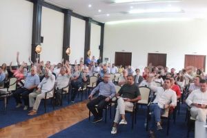 Debutul timpuriu al campaniei electorale se vede cel mai bine in Consiliul Judetean Constanta. Liderii puterii si ai opozitiei, mesaje mobilizatoare!